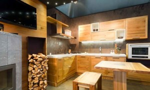 cucina in legno ridotta